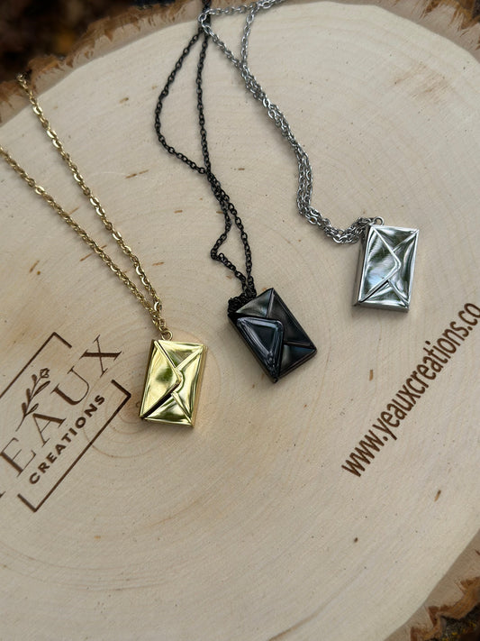 ENVELOPE/LETTER NECKLACE